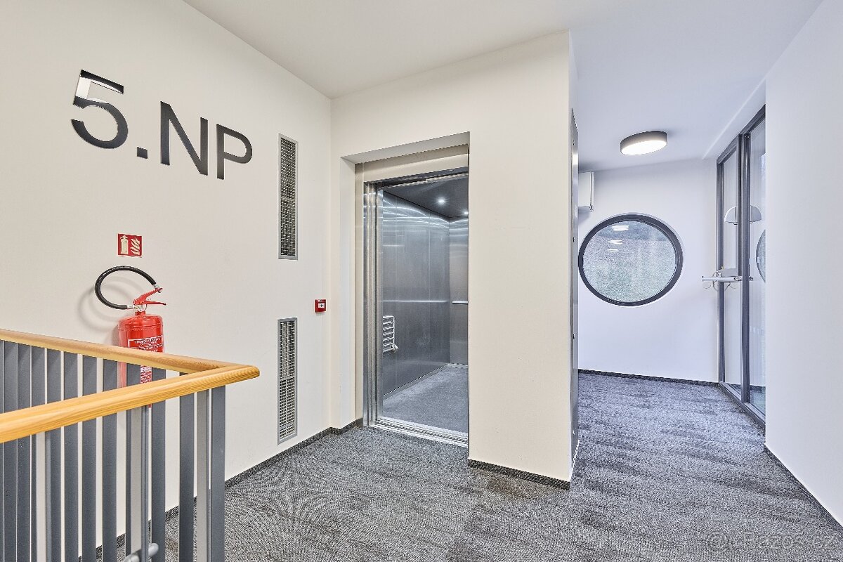 Prodej apartmánu s parkovacím místem v Janských Lázních - 14