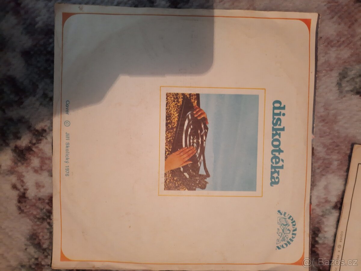 Malé vinylové desky (singly) - 14