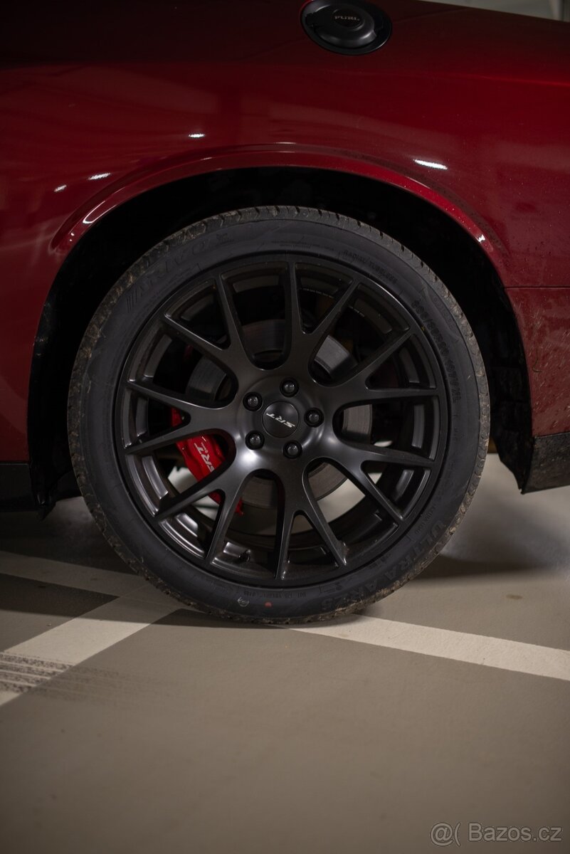 Dodge Challenger hellcat Redeye - 14