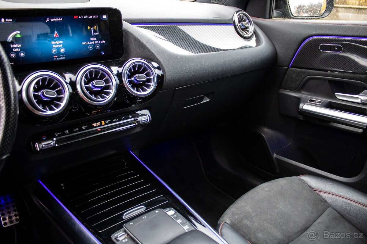 Mercedes-Benz GLA 250 e - 14