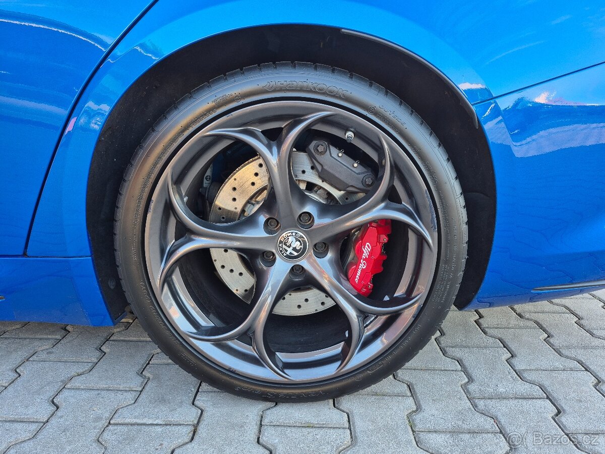 Alfa Romeo Giulia 2.9 V6 Quadrifoglio Verde 375kW - 14