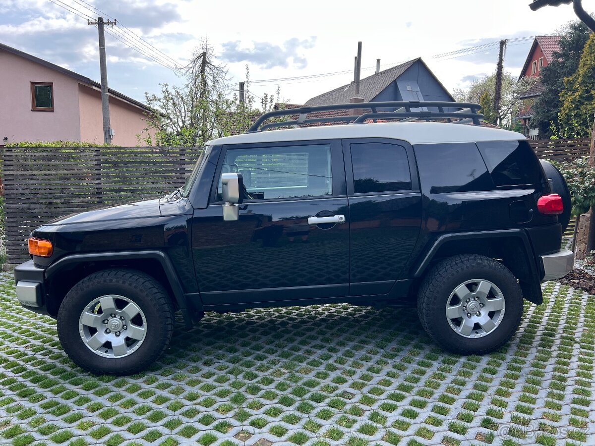 Prodám Toyota Fj Cruiser - 14