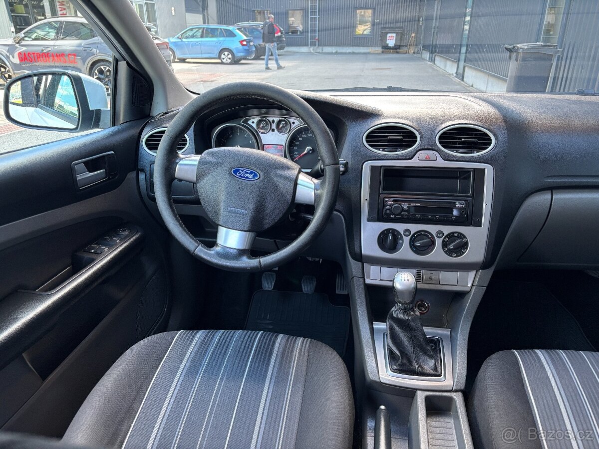 Ford Focus 1.6i 74kW - 14