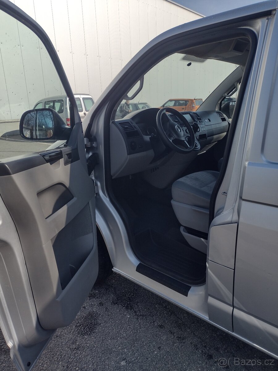 Volkswagen Transporter T5.1 2.0TDI - 14