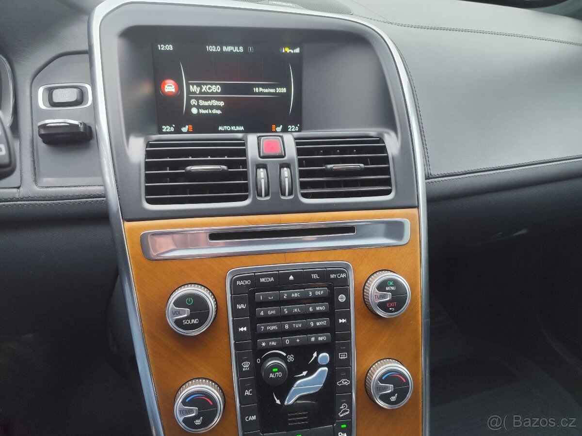 Volvo XC60.AWD.2.4.D5.162kw.Inscription.Automat.R.V.12/2015 - 14