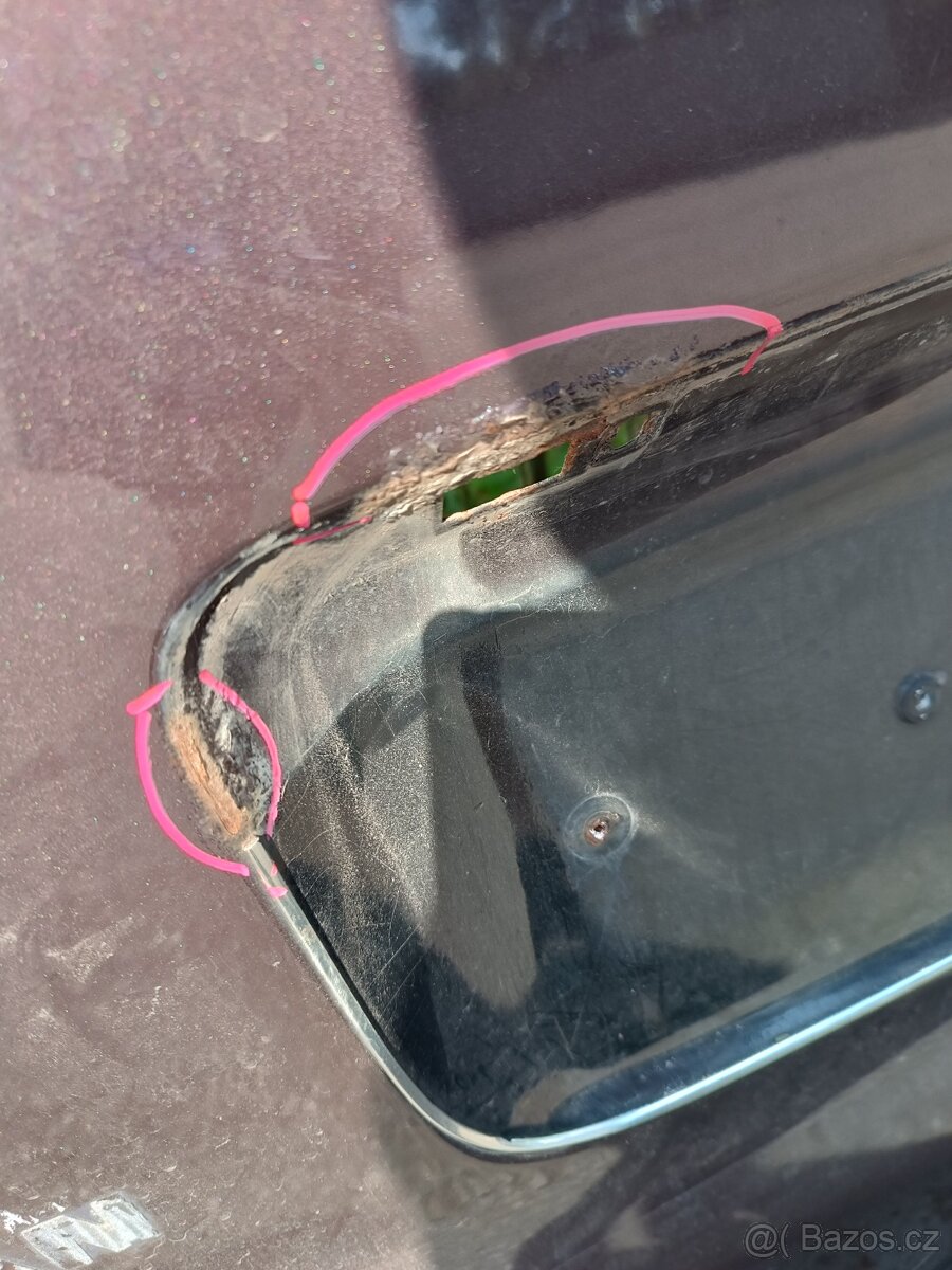 VW T5 Multivan, transportér - páté dveře , víko kufru - 14