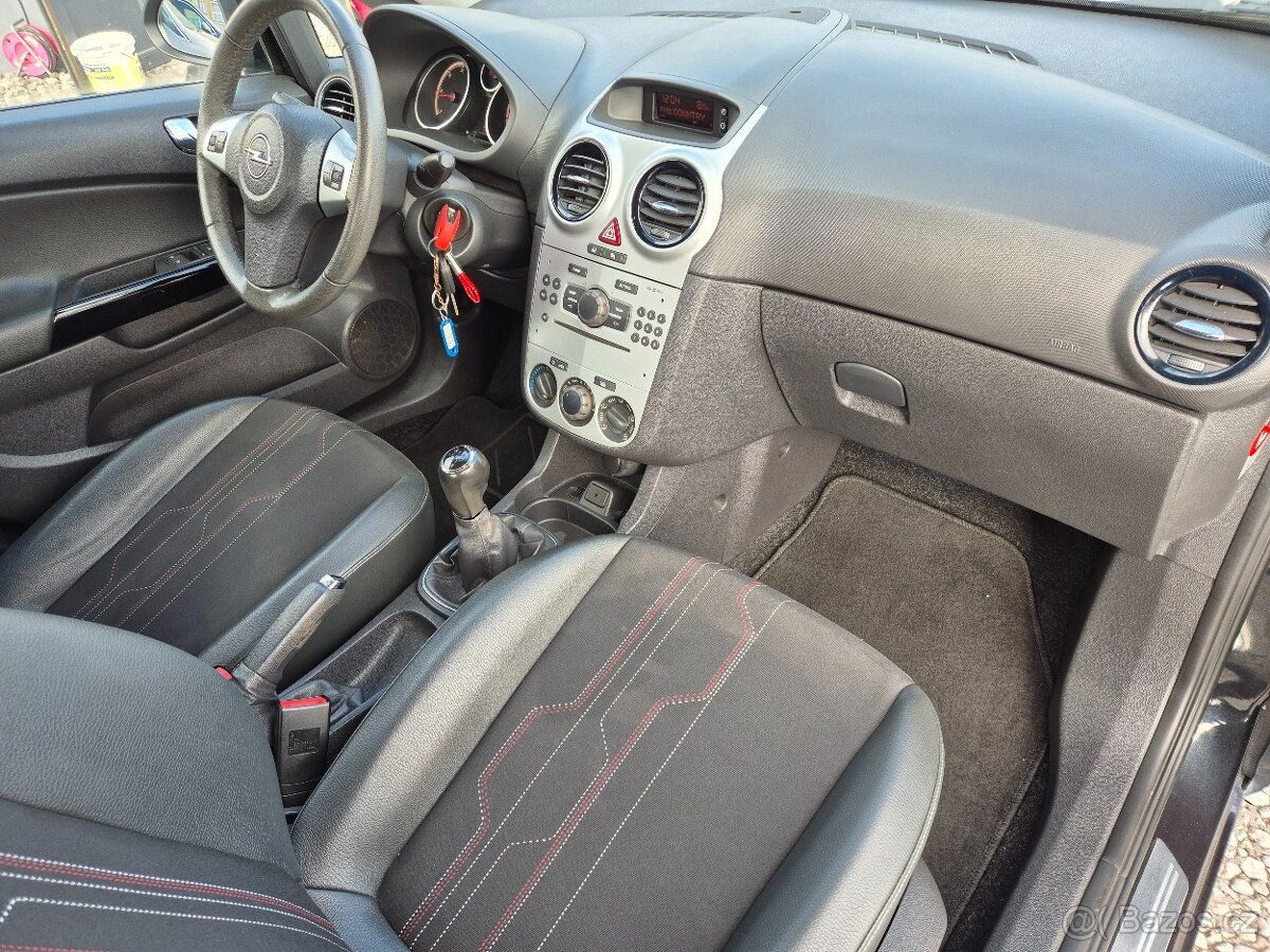 Opel Corsa D,1.3CDTi,55KW,KLIMA,1.MAJITEL,NAJ.100TIS.KM,2013 - 14
