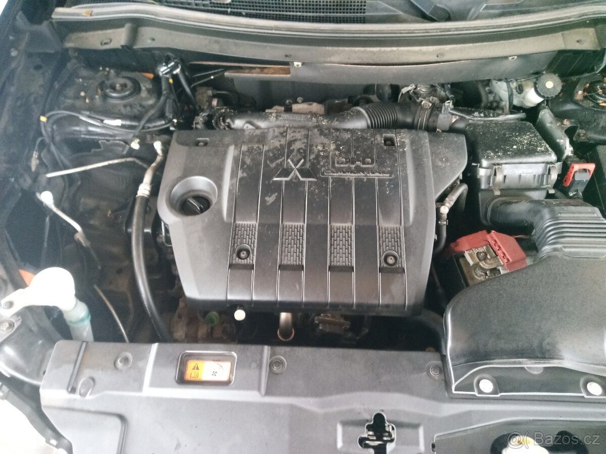 Prodám Mitsubishi Outlander - 14