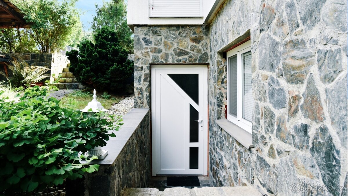 Vícegenerační rodinný dům / Investiční vila v Domažlicích - 14