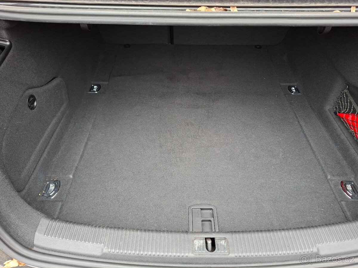 AUDI A6 LIMOUSINE - 14