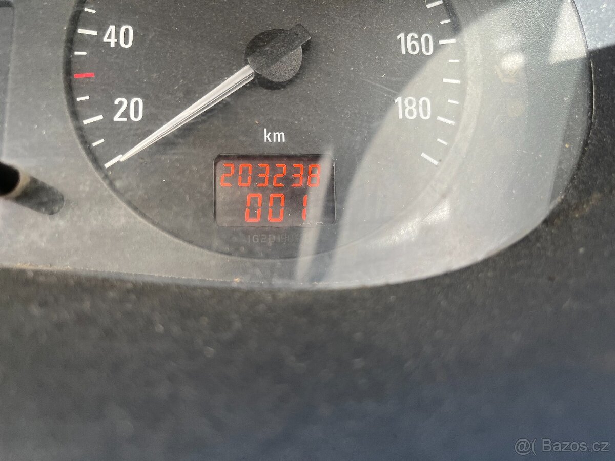 Opel Movano 2.5dTi bus 9 míst - 14