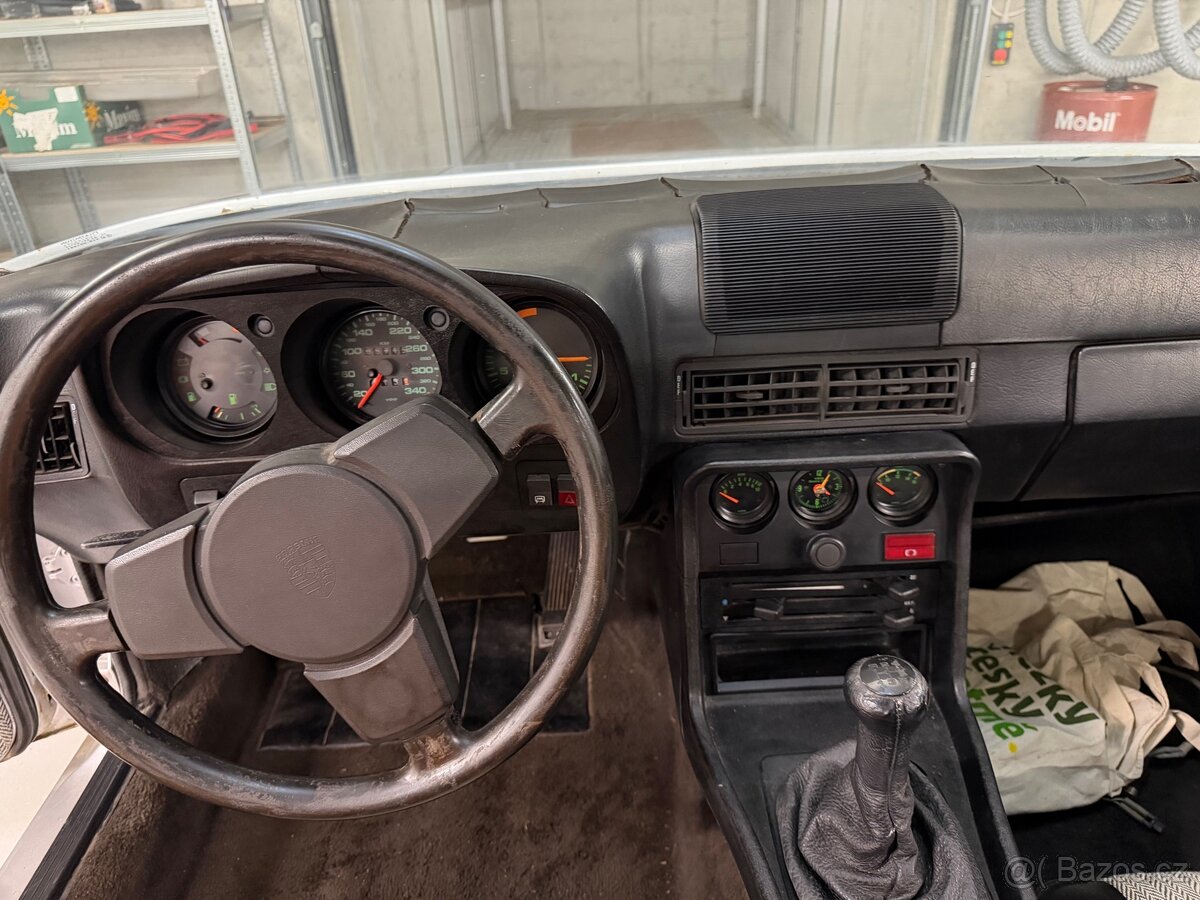 Porsche 924 turbo - 14