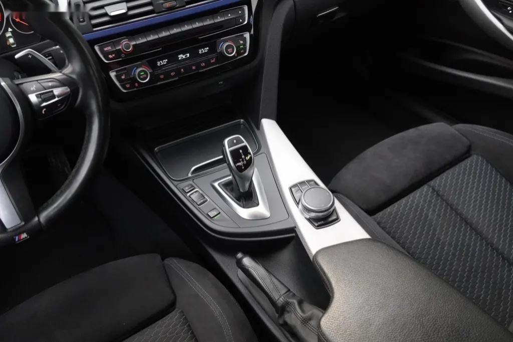 BMW Řada 3, 320D,Xdrive,M-paket,Led,Kamera - 14