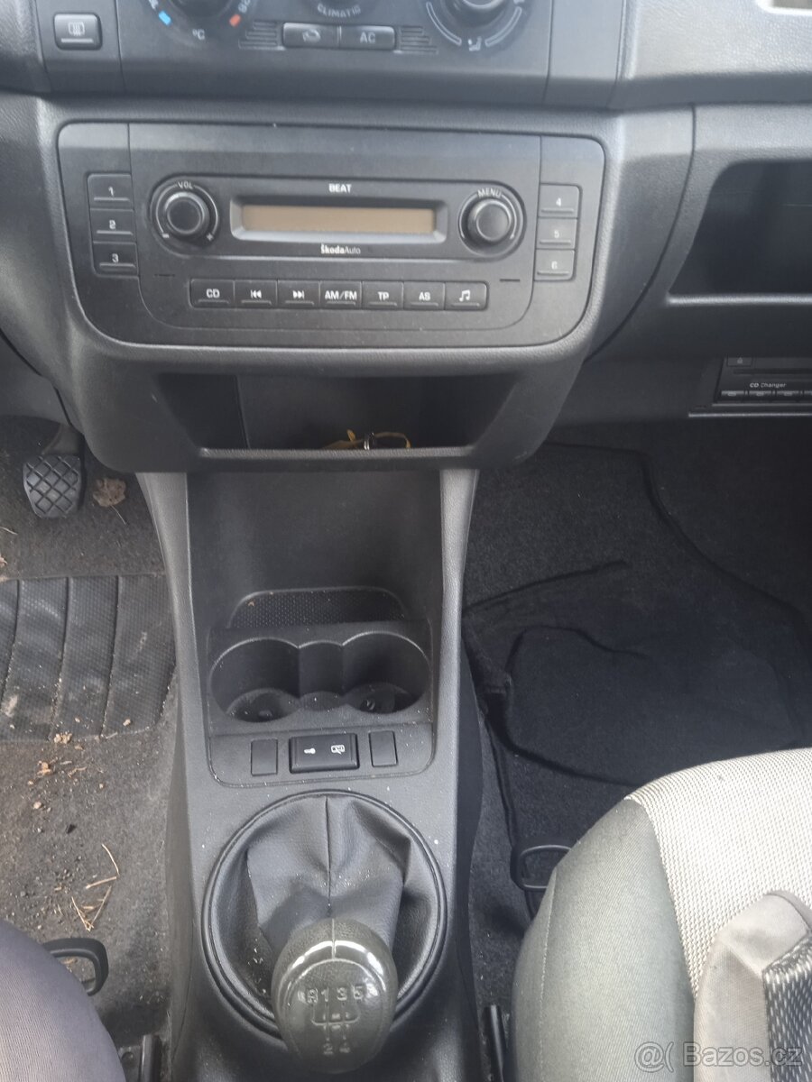 Skoda Roomster 1.2 , dvě auta - 14