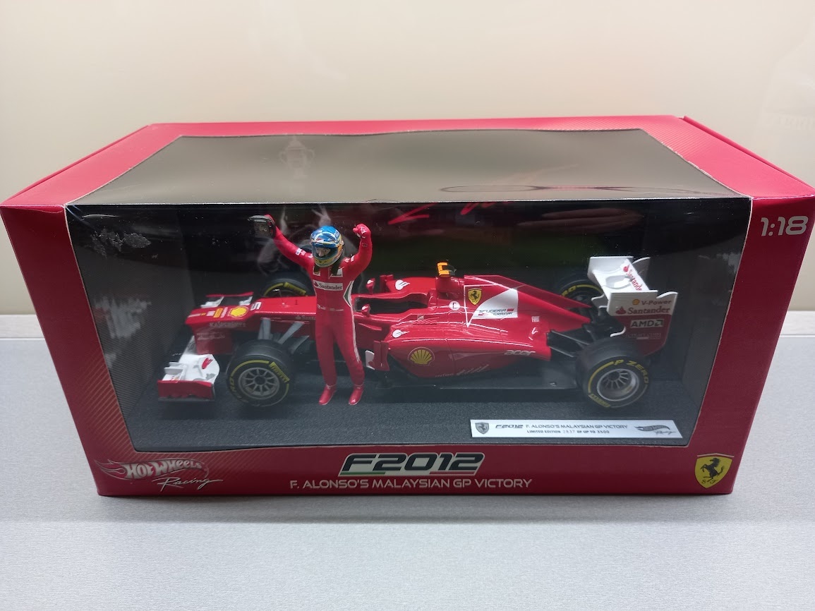 F1 FERRARI F2012 VÍTĚZ GP MALAYSIE 2012 ALONSO HOTWHEELS - 14