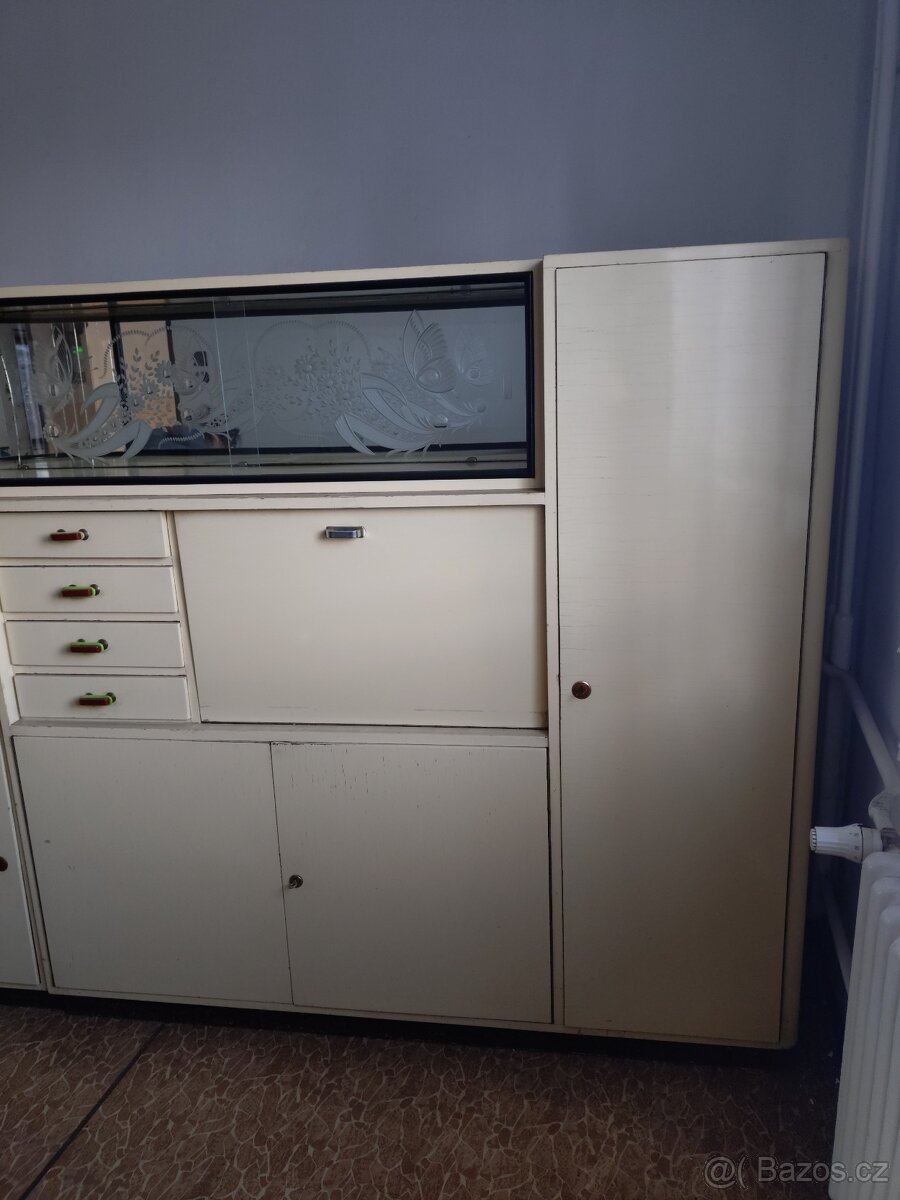 Starý nábytek - 14