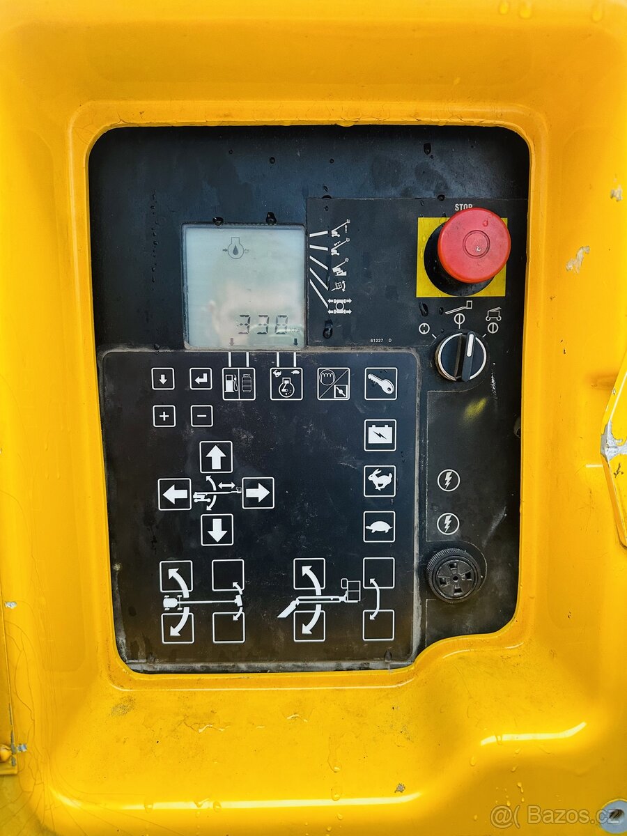 Terenní teleskopicka plošina Genie - S 105 34m - 14