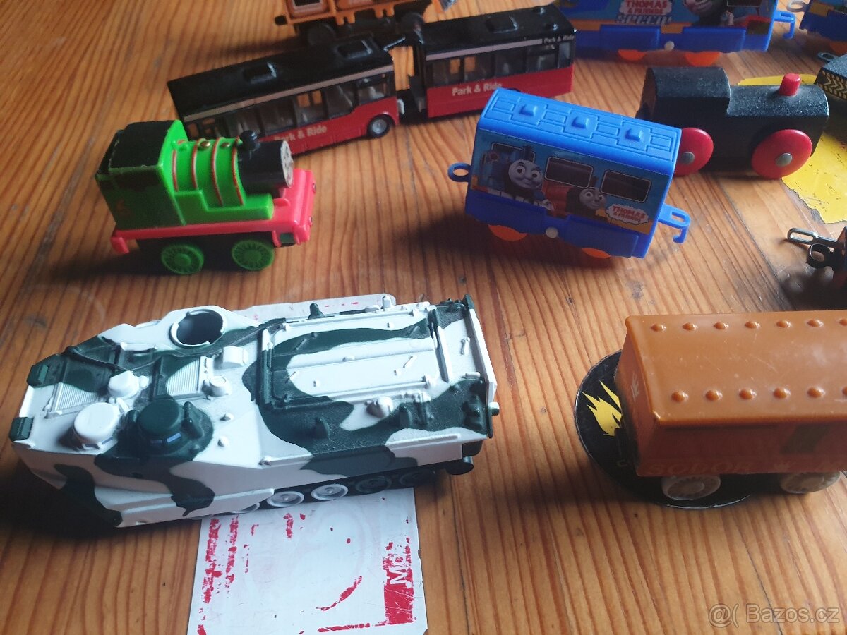 Vláčky vojáčci, figurky... - 14