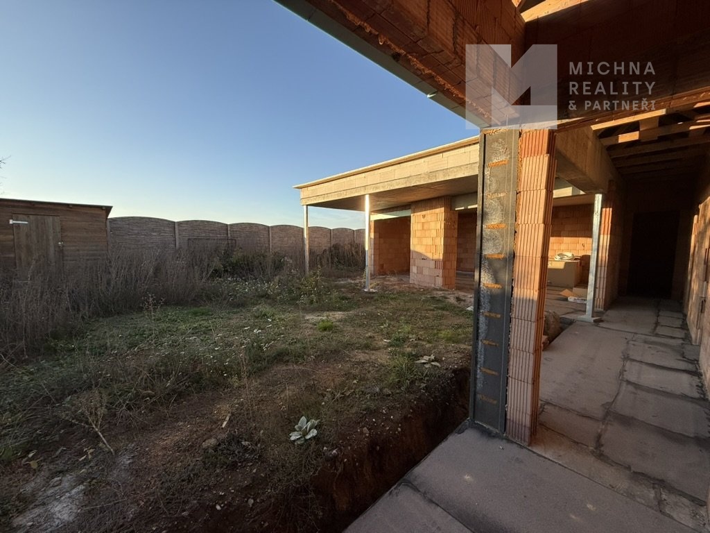 Prodej rodinného domu 4+kk, pozemek 405 m2 - Újezd u Rosic - 14