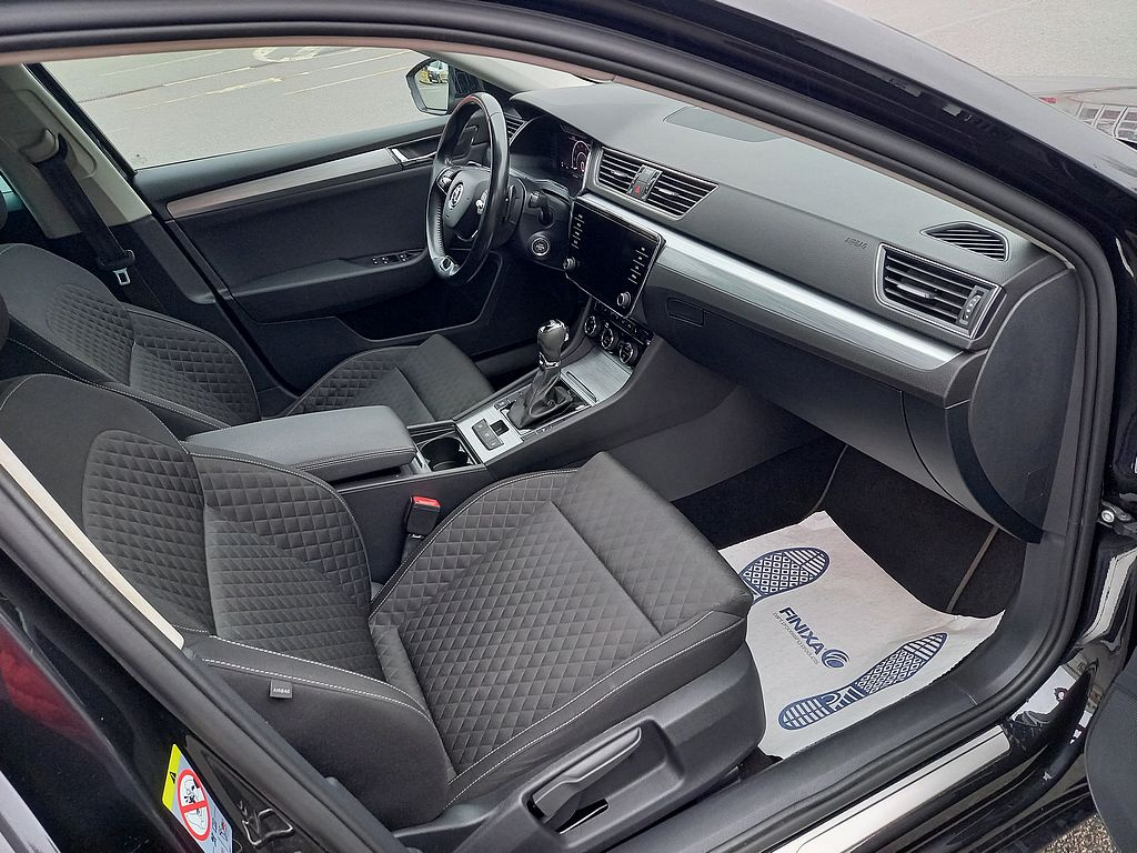 Škoda Superb, 2.0TDi DSG-Navi-LED - 14