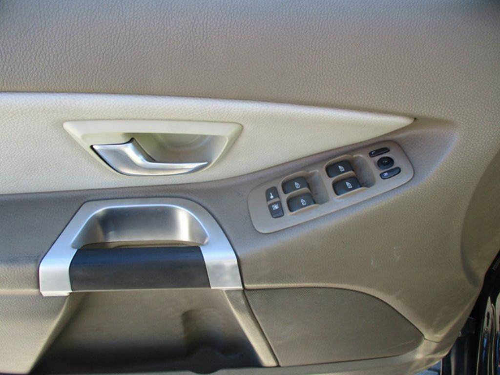 VOLVO XC90 2,4D5 147kw AWD Momentum Geartronic DPH 2012 - 14