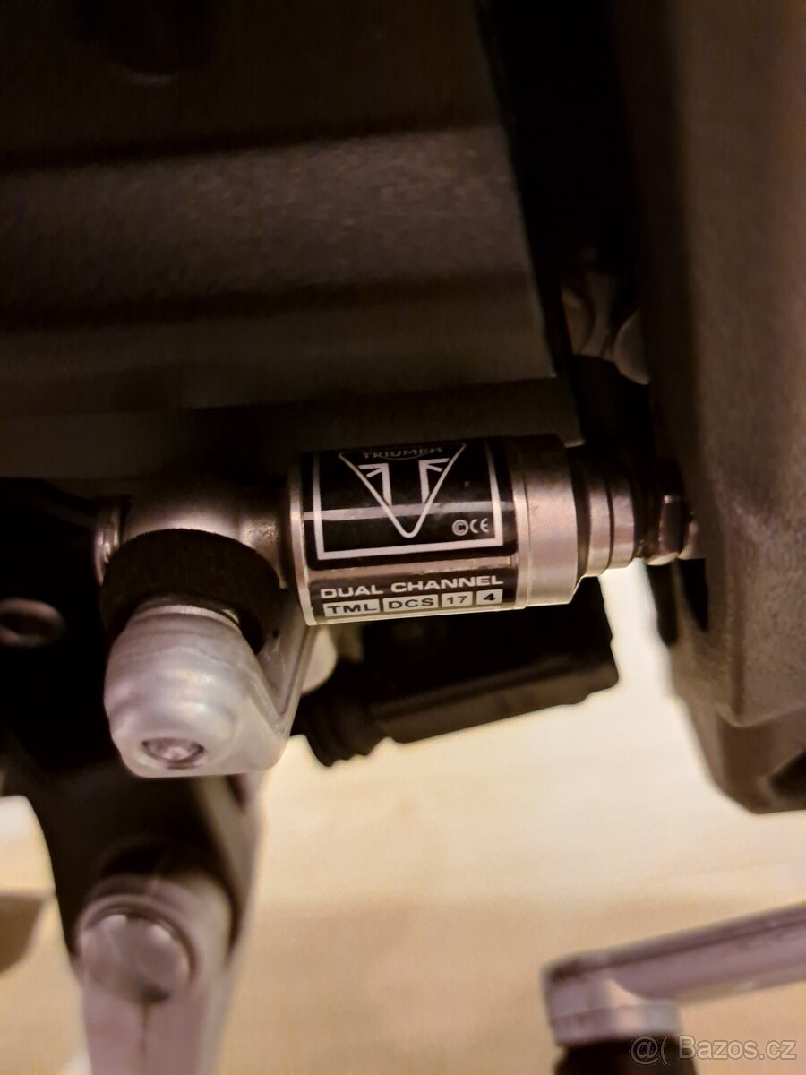 Triumph Speed Triple 1050 RS - 14
