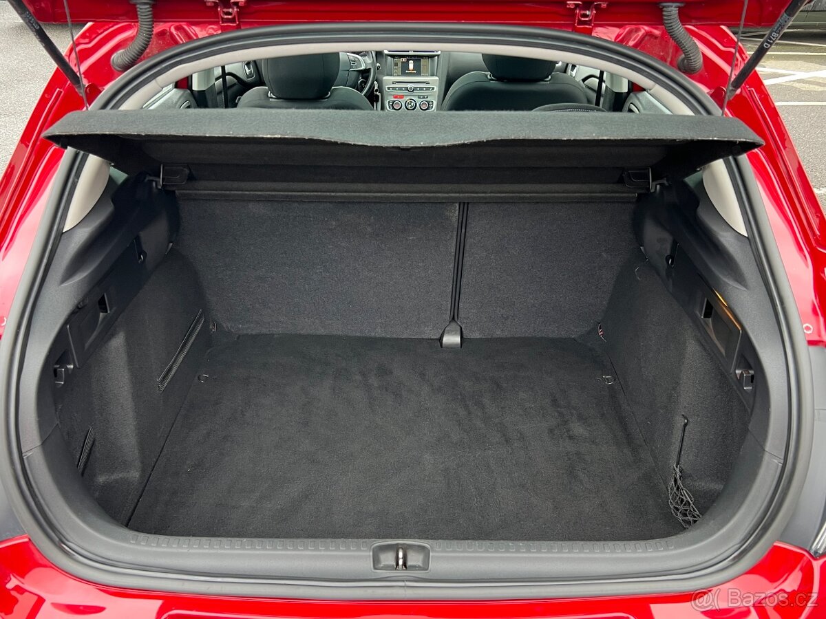 Citroën C4 1.2 110k SERVIS ZÁRUKA NAVI - 14