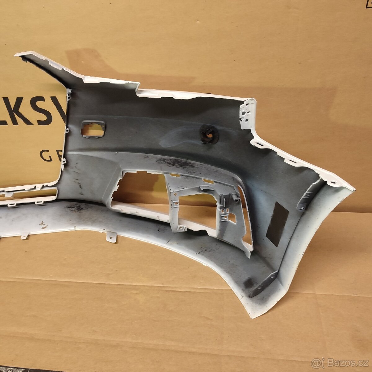 Audi A4 B9 světla,marazník, radar chladič - 14