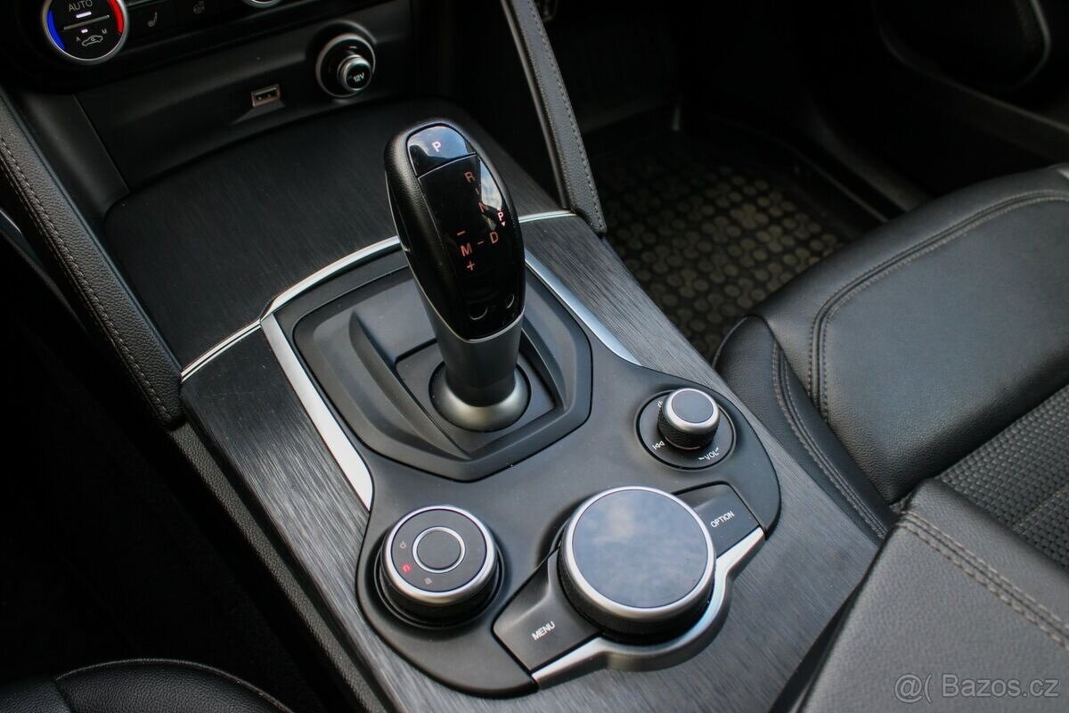 Alfa Romeo Stelvio 2.2 JTD AWD A/T - 14