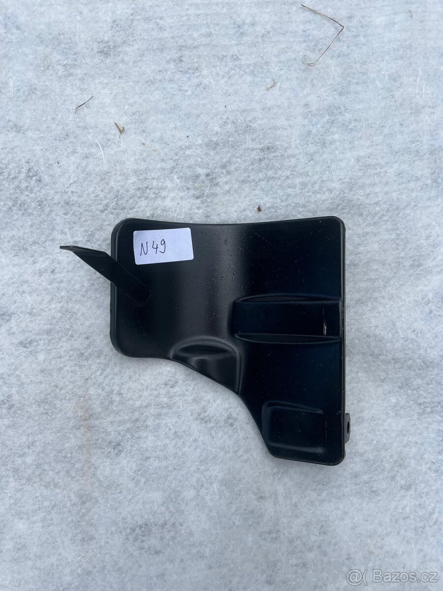 Plechy kolem motoru na Tatru 613 - 14
