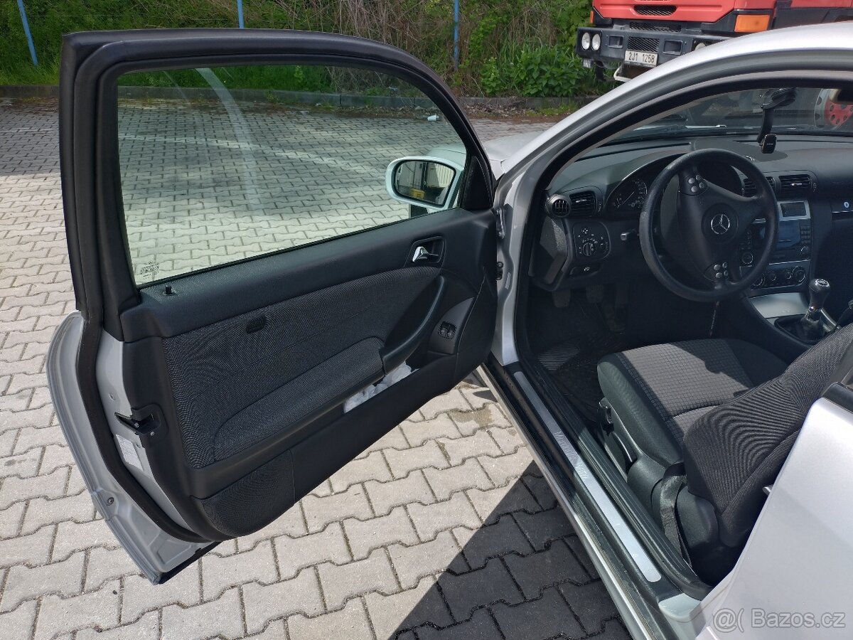 Mercedes Benz C 180 K, kupé - 14