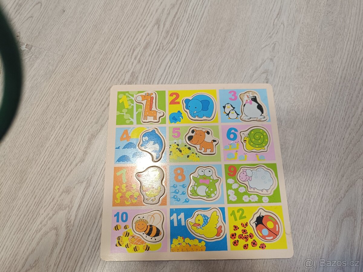 Oblečení a hračky - 14