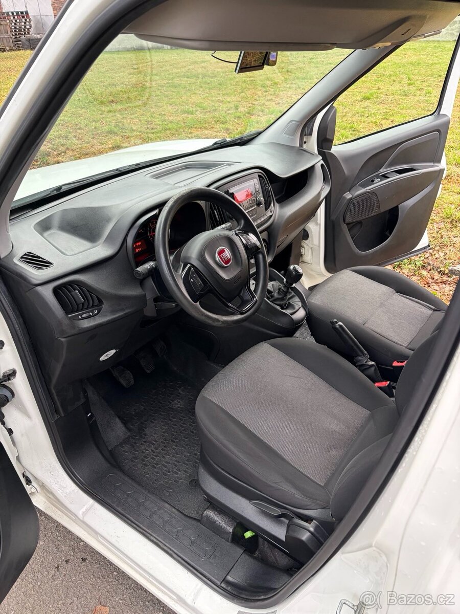 FIAT DOBLO MAXI CARGO 1,6TDI nosnost 1000 kg ADR - 14