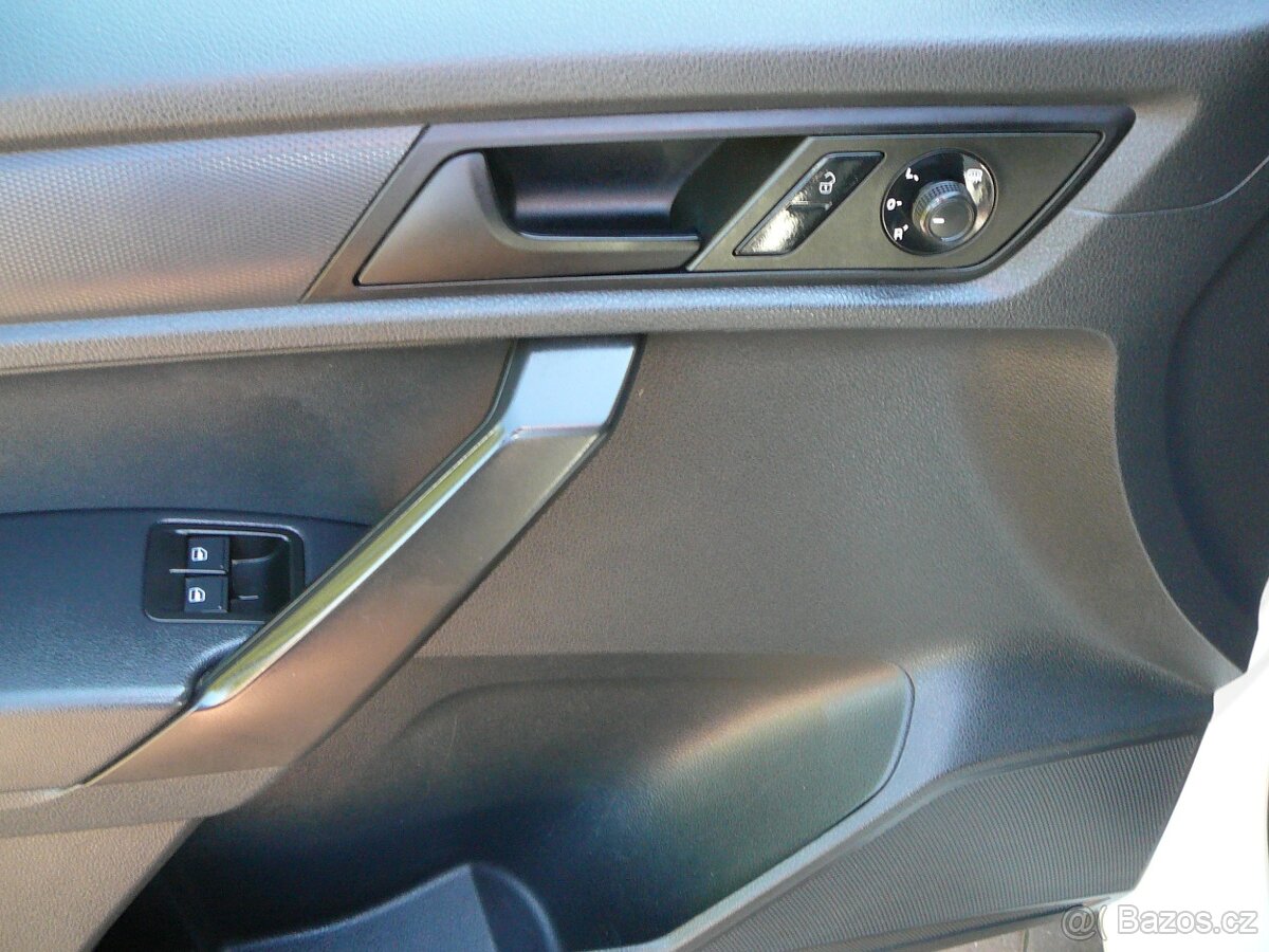 VW CADDY MAXI 2.0 TDI 103KW KLIMA VYH.SEDAD PARKTRONIC TAŽNÉ - 14