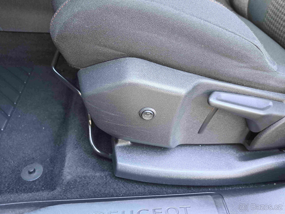 Peugeot 5008 1,,2 PT EAT8 ACTIVE - 1822 - 14