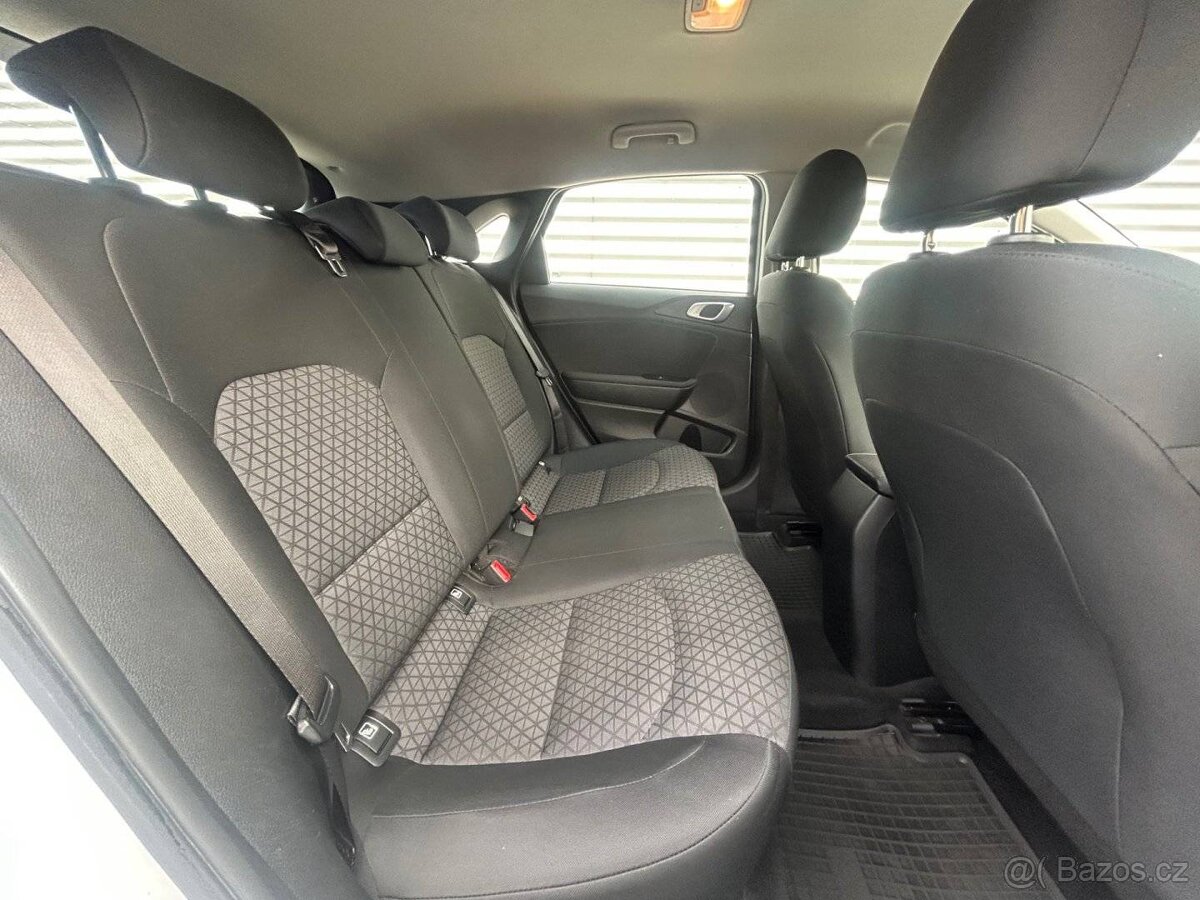 Kia Cee´d, 1.6 CRDi 100kW/1.Maj./DPH/ČR - 14