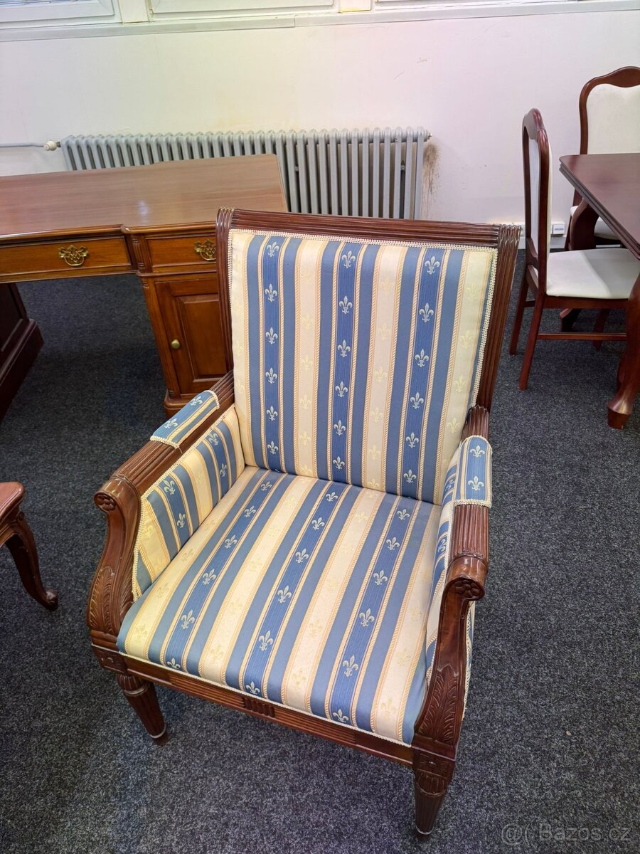 Nábytek z masivu - 14