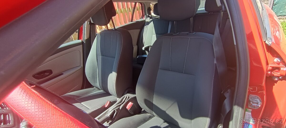 Renault Megane 3 kombi, r.v.2010, 1.6 benzín 74kw, 5 kvalt - 14