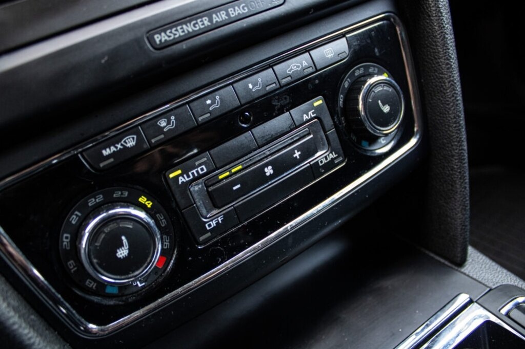 Škoda Superb 2.0 TDI CR 170k Elegance DSG - 14