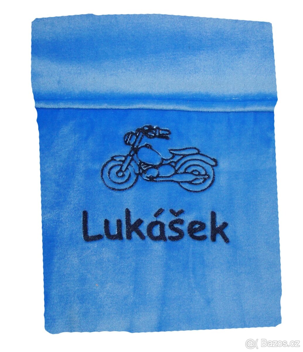 deka s výšivkou jména a obrázku na přání - více barev - 14