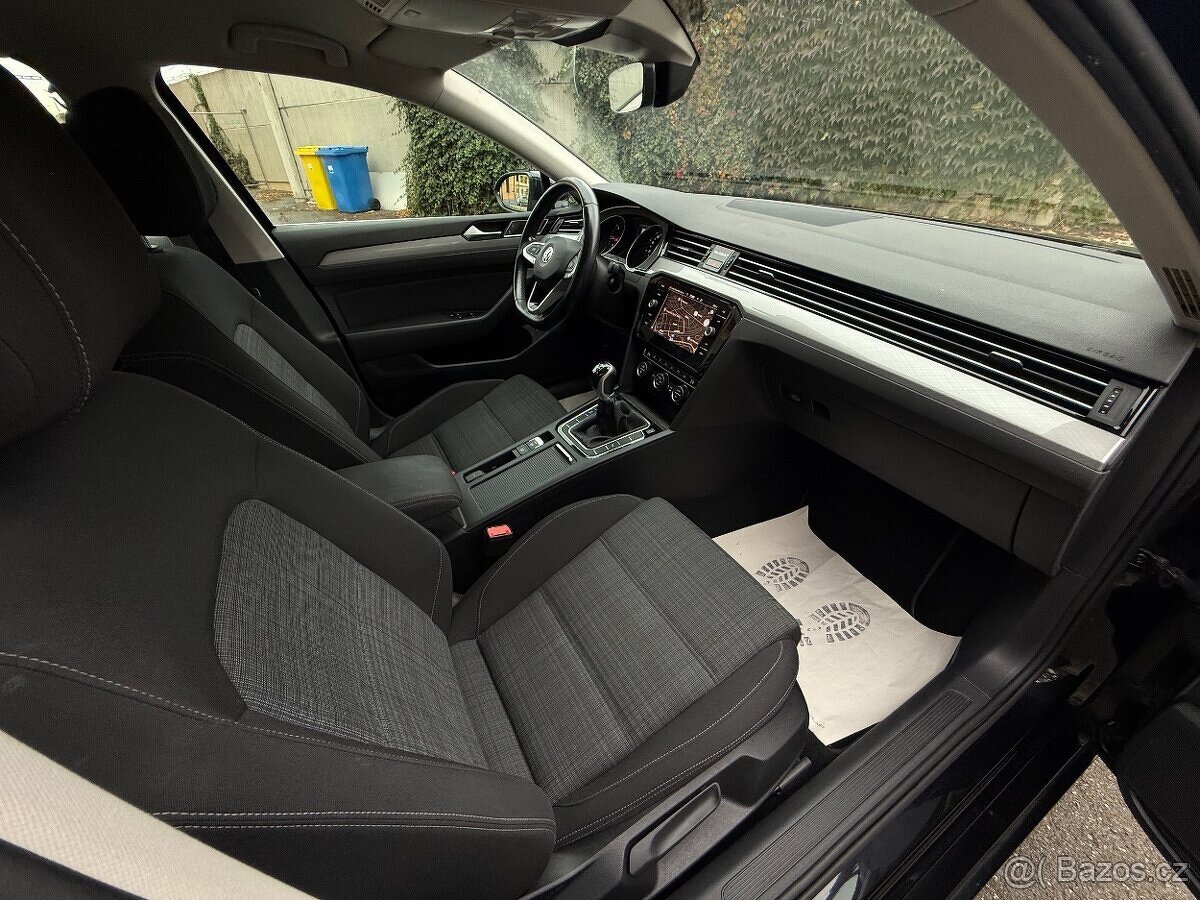 VW Passat B8 2.0 TDi 110Kw/MatrixFulled/Kamera/ACC/Highline - 14