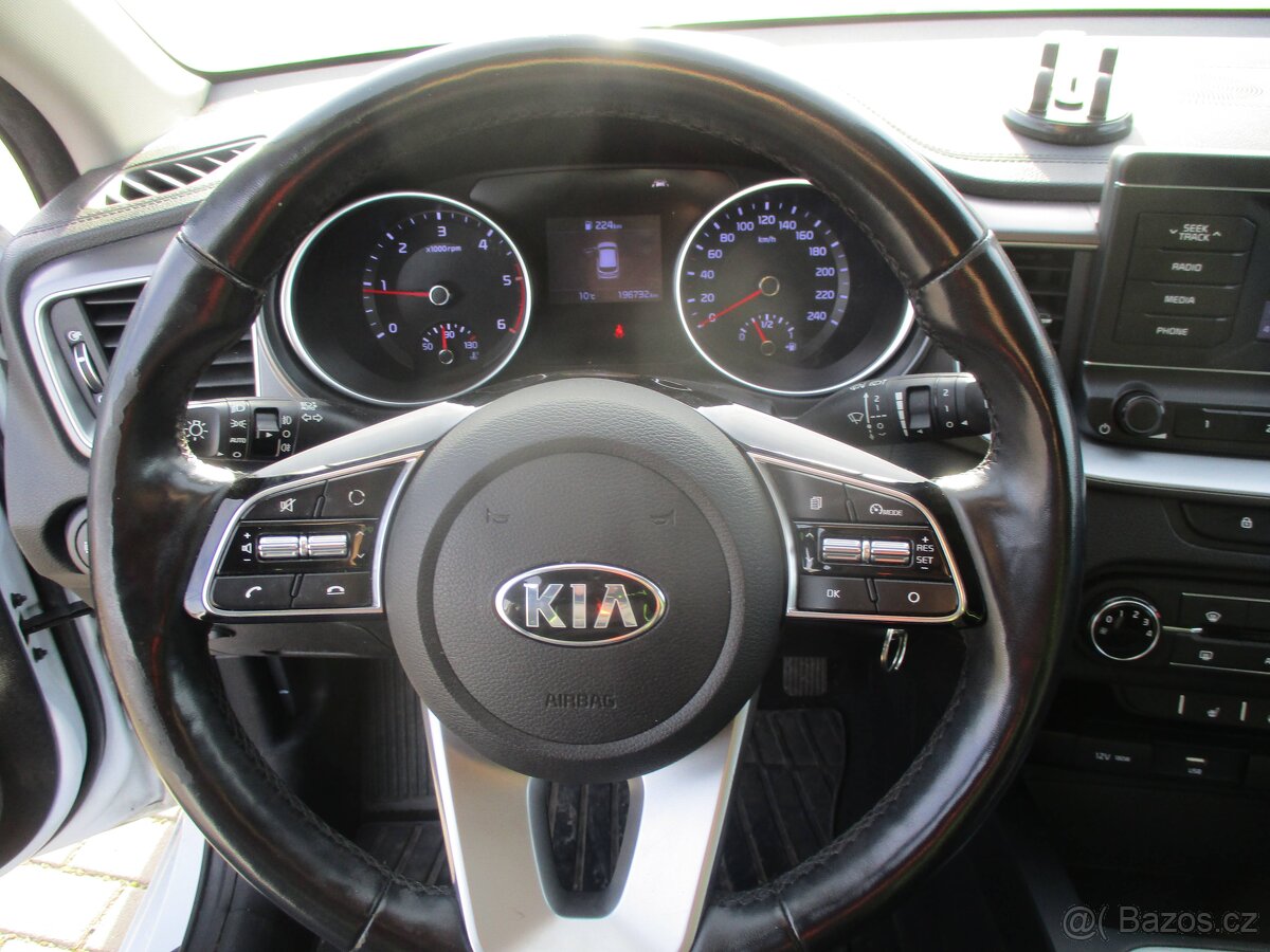 Kia Ceed 1,6 CRDi 85kw Tažné Vyhř.sed, CZauto 11/2019 - 14