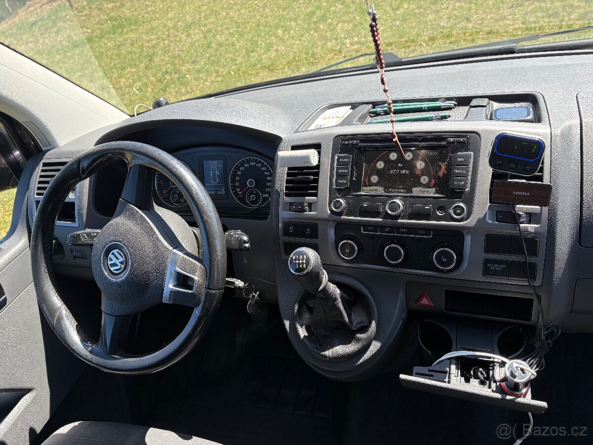 Prodám Vw Multivan Facelift 2.0TDI/103KW/6-ti Kvalt/2012 - 14
