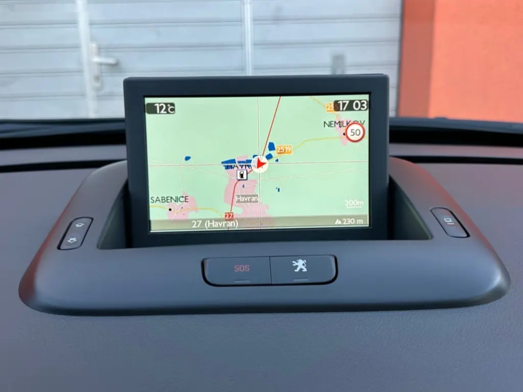 Peugeot 5008, 2.0 HDI 110KW 7 MÍST,NAVI - 14