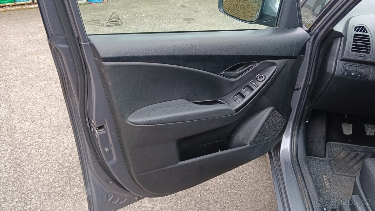 Hyundai ix20 1.4I - 14