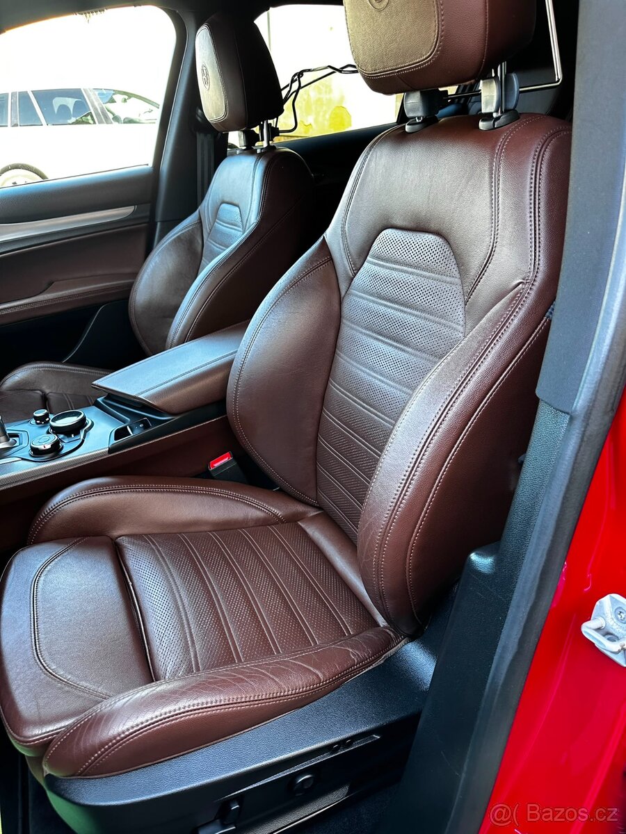 Alfa Romeo Stelvio 2,2JTD - 14