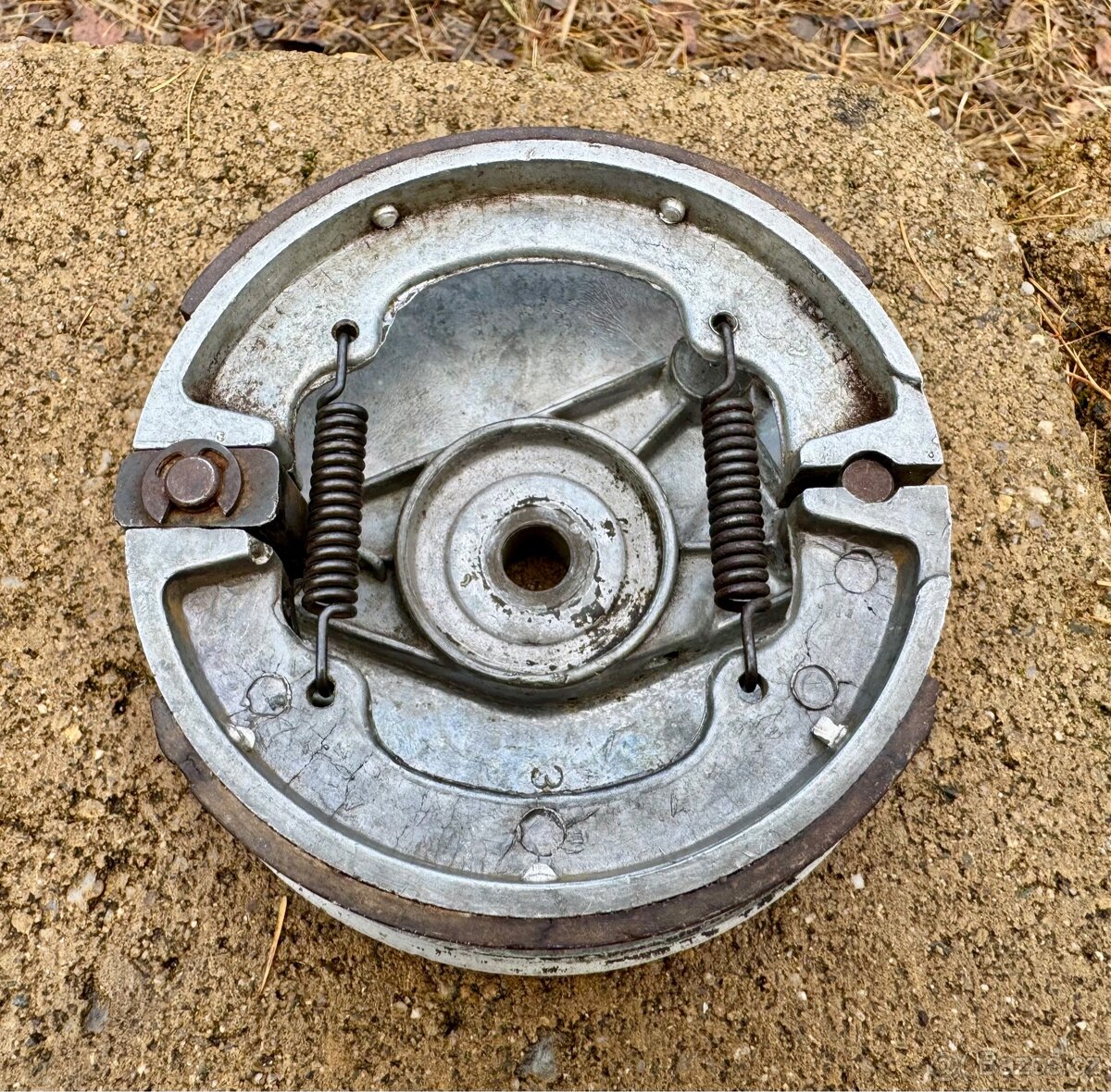 Jawa 50 pionyr fichtl - brzdové štíty - 14