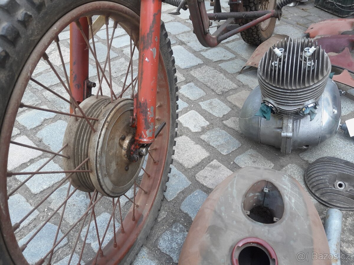 Jawa 250 553 Libeňák - 14