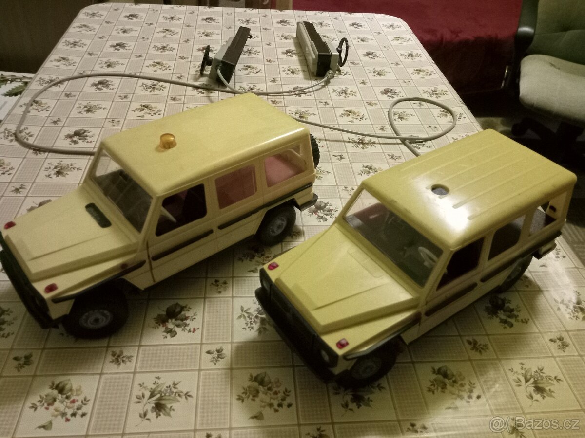 Staré hračky Mercedes piko a buldozer ites - 14