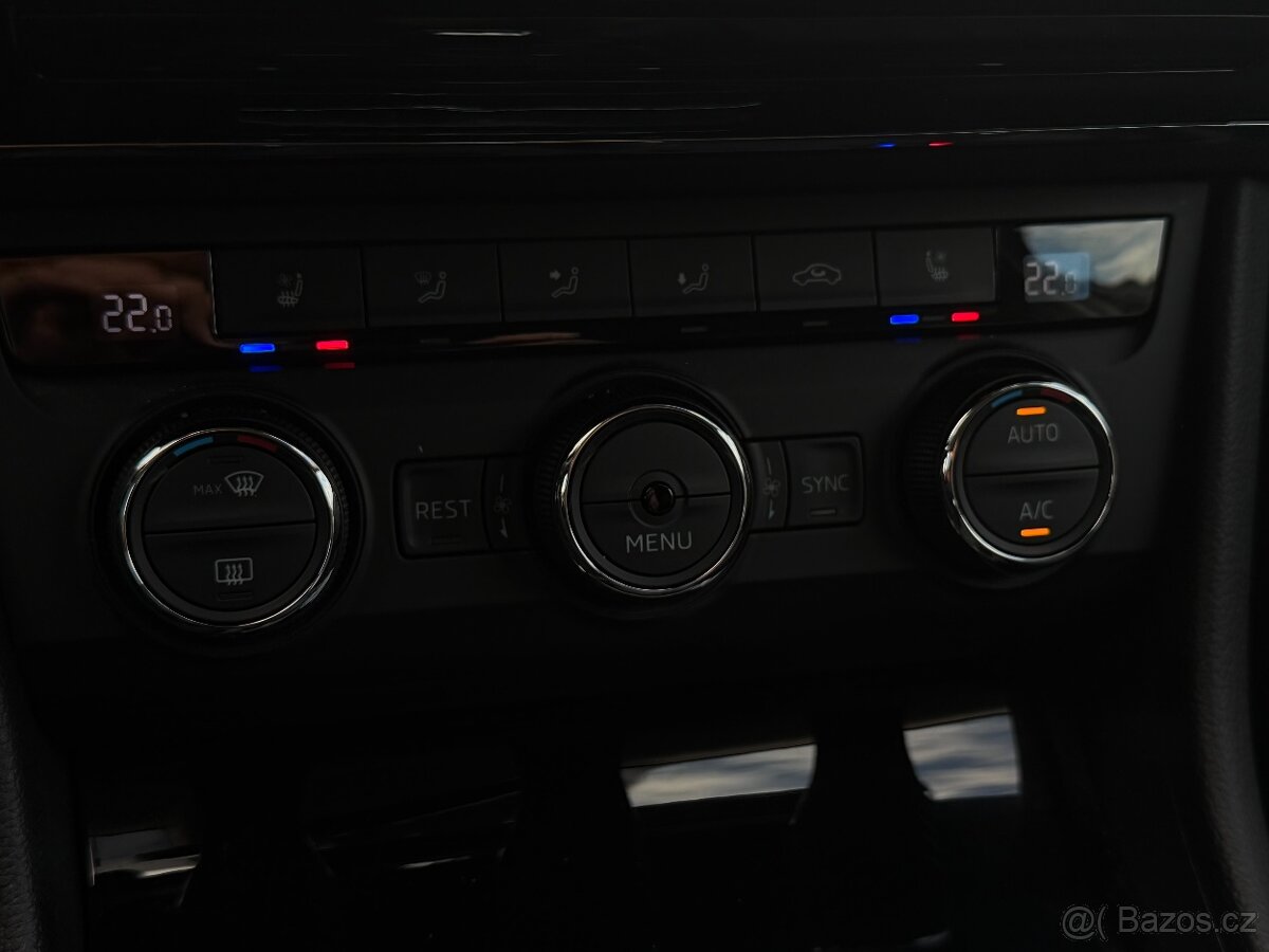 Škoda Superb 2.0TDi 110kW DSG, tažné, kůže, 1. majitel - 14